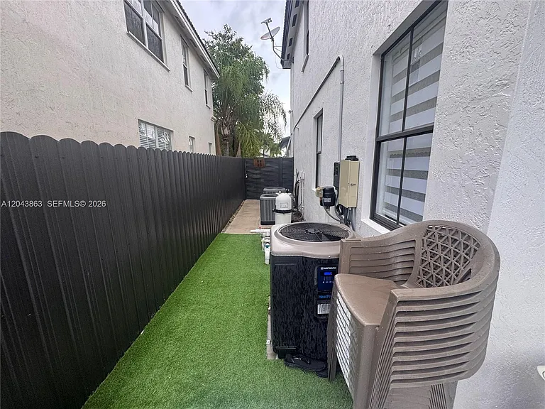 15376 SW 13th Ter — Photo 47