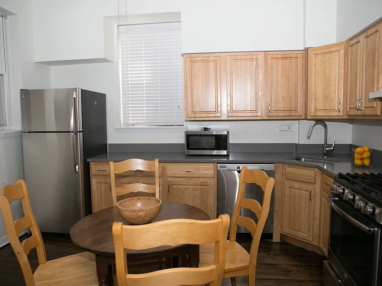 2025 N Clifton Ave #2F — Photo 5