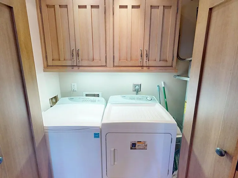 120 C Ave #205 — Photo 18