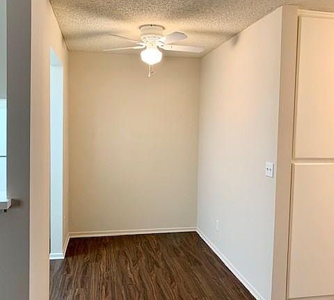 4th image of 218 Grand Ave #203