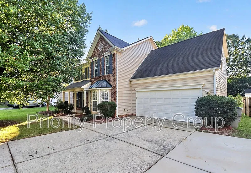 4 bed, 2.5 bath, 2226 sqft, $2,350 — Photo 1
