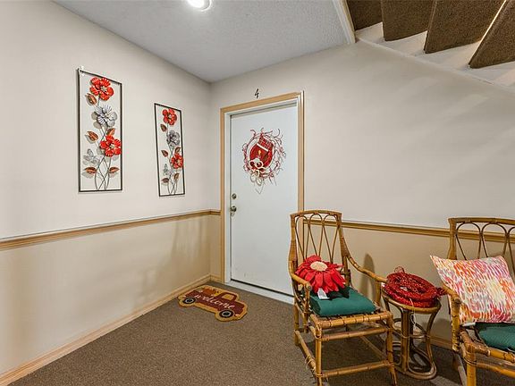 5th image of 5300 Dover Village Ln APT 4