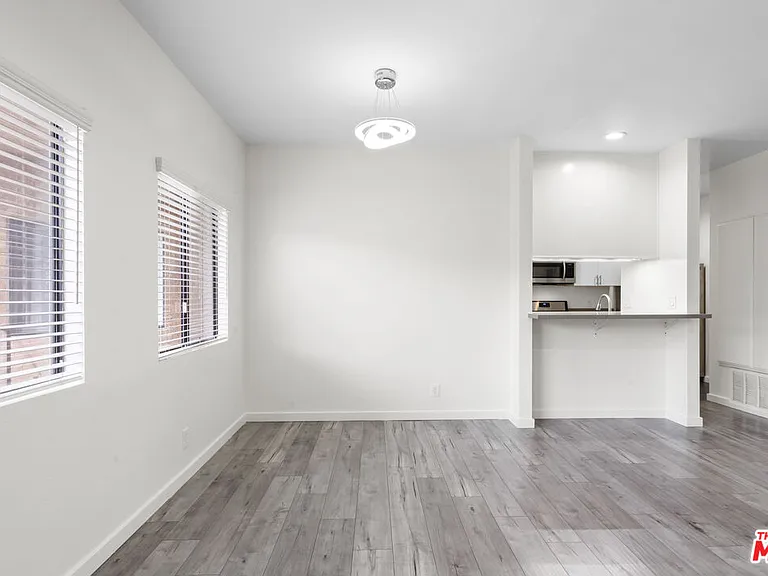 424 S Westmoreland Ave #306 — Photo 8