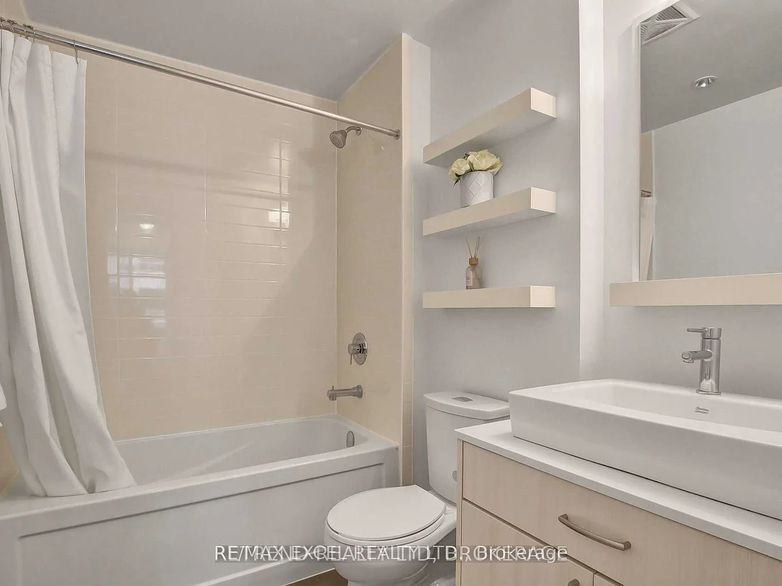 2 bed, $2,750 — Photo 4