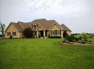 5016 SE Croco Rd, Berryton, KS 66409