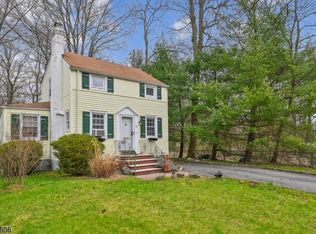 25 Wardell Rd, Livingston, NJ 07039