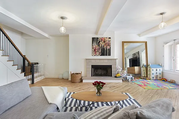 Rented by Douglas Elliman | media 40