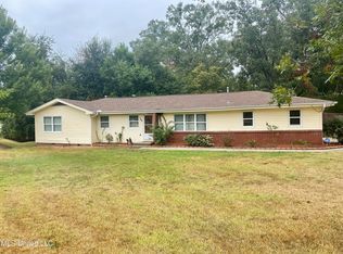 168 Lake Harbour Dr, Ridgeland, MS 39157