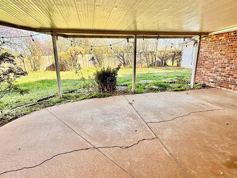 12109 Camelot Dr — Photo 34