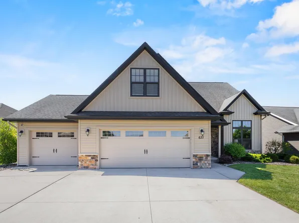 631 Pebblestone Cir, Hobart, WI 54155