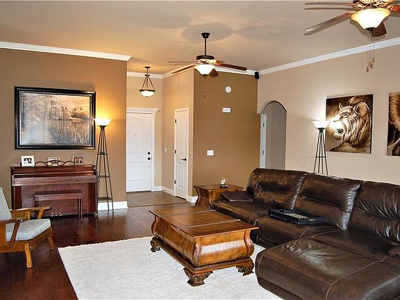 2nd image of 2242 Kelly Lynn Pl