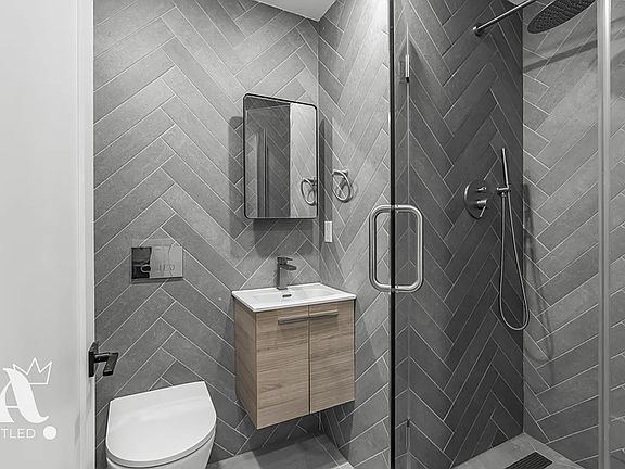 3rd image of 58 Avenue A #5D