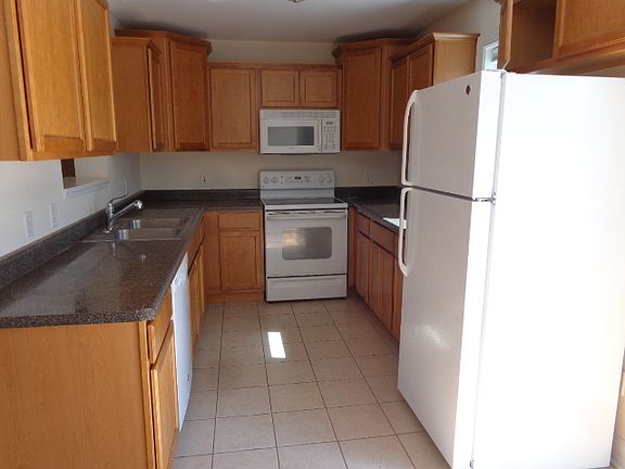 4th image of 428 N Troy Ln #428