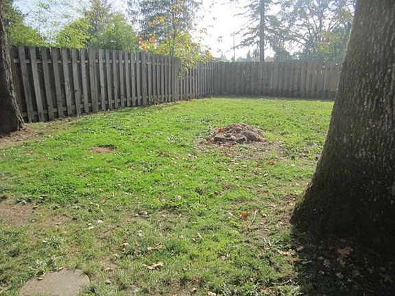 3rd image of 4630 SW 185th Ave