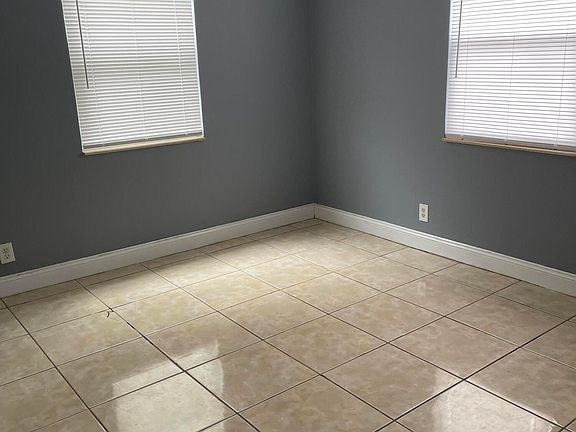 5th image of 800 31st Street