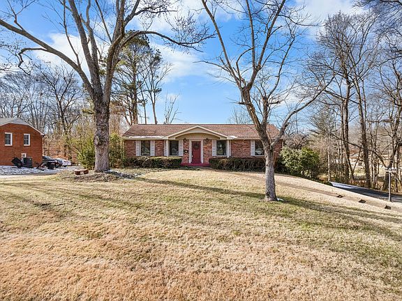 2nd image of 108 Johnson Cir