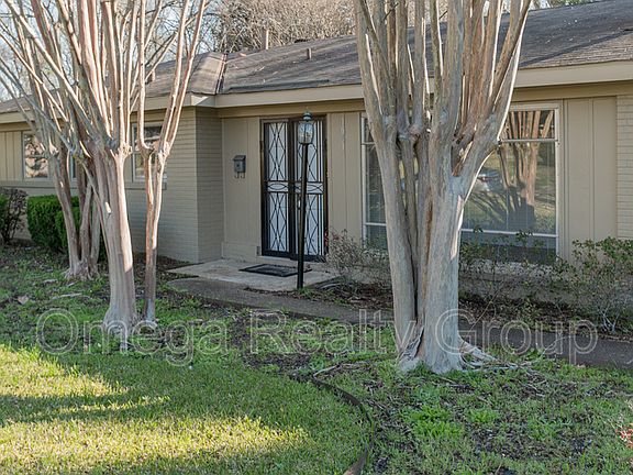 3rd image of 1861 Gillespie Dr