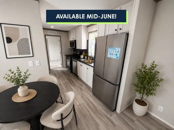 42 Hummingbird Dr, Lake Orion, MI
