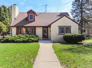 11 S Church St, Elkhorn, WI 53121