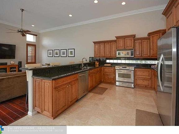 3rd image of 6440 NW 42nd Ct
