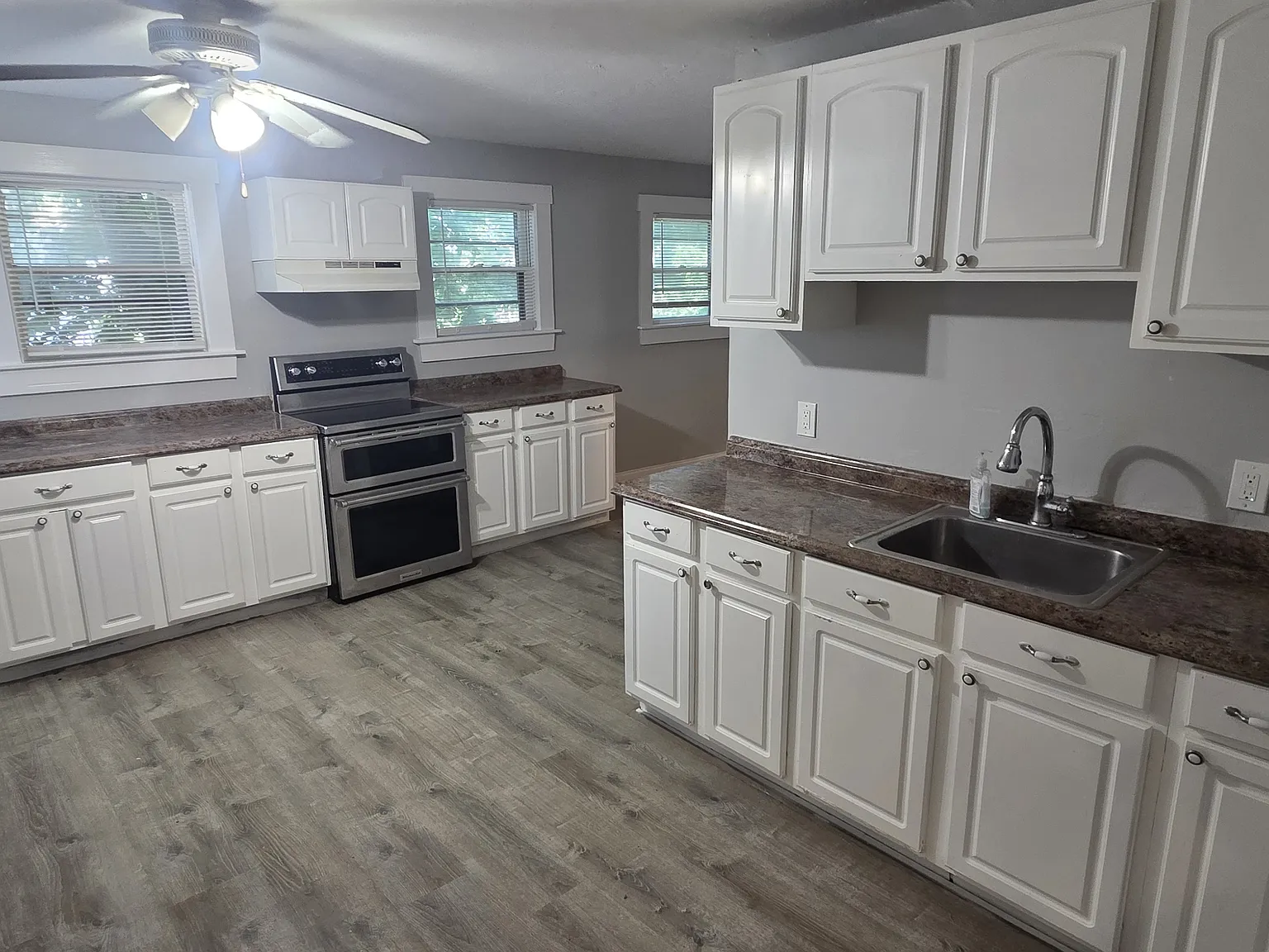 4 bed, 1100 sqft, $3,500 — Photo 1