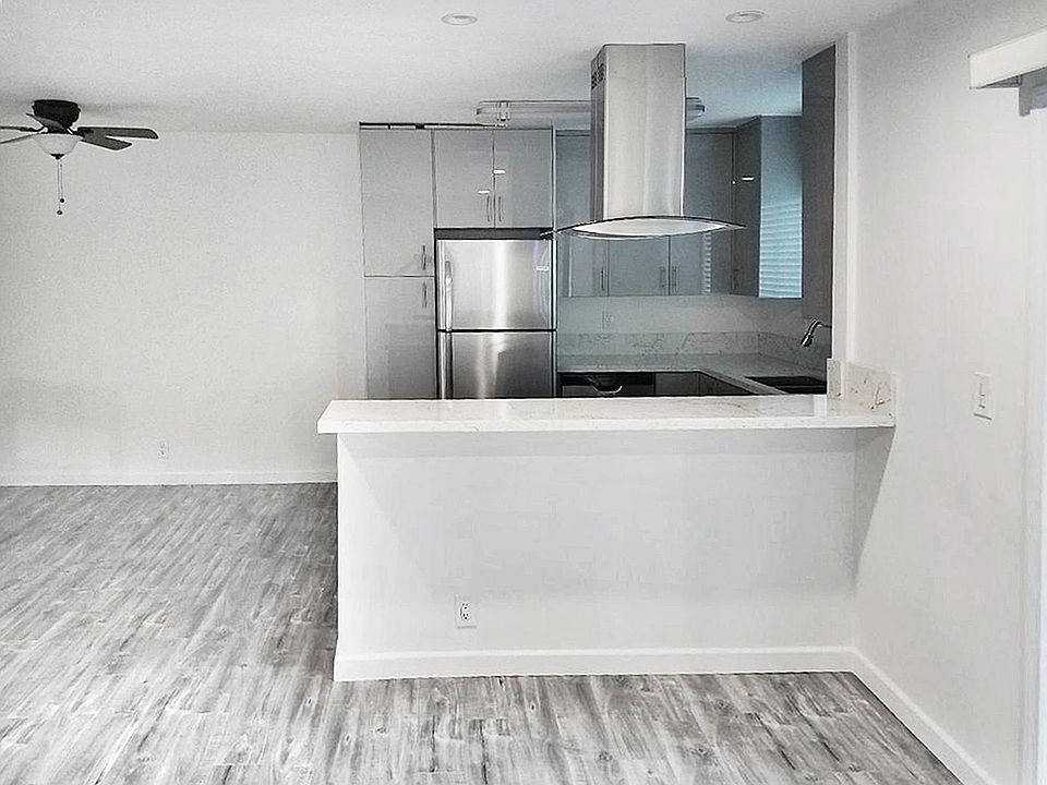 1st image of 1142 N Fuller Ave APT 7