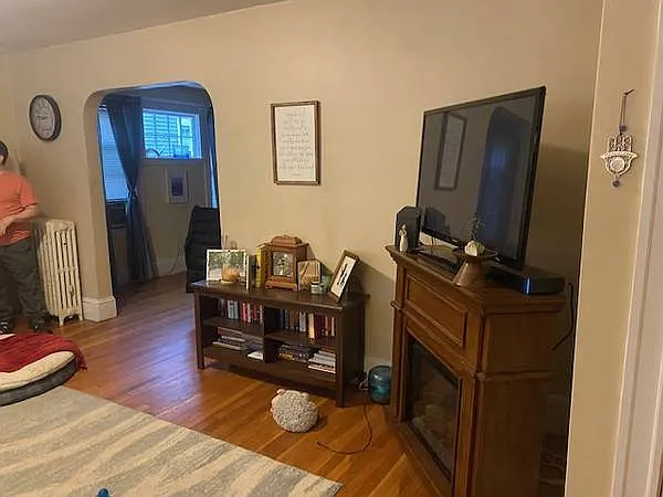 2 bed, 1000 sqft, $2,630 — Photo 2