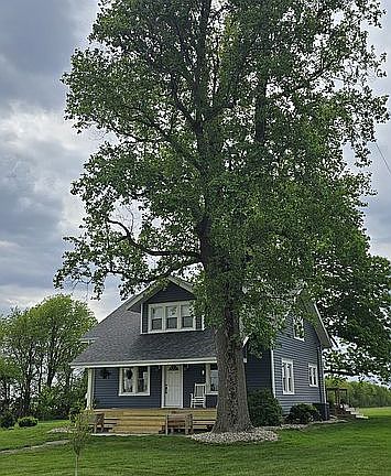 2nd image of 6121 Nevada Rd