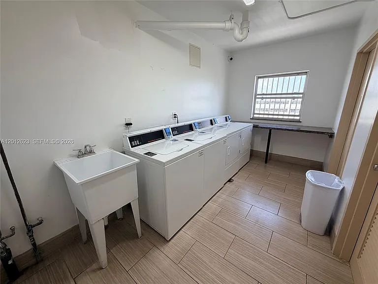 1455 N Treasure Dr #6H — Photo 30