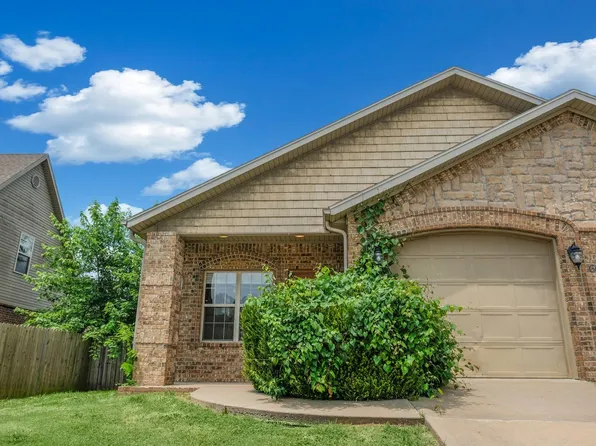 602 SW Caprington St #2, Bentonville, AR 72712