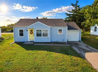 102 Westview Pl, Excelsior Springs, MO 64024