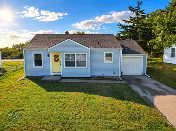 102 Westview Pl, Excelsior Springs, MO 64024