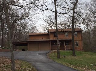303 Old Pine Dr, Perryville, MO 63775