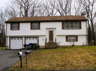 67 Southwood Dr, Windsor, CT 06095