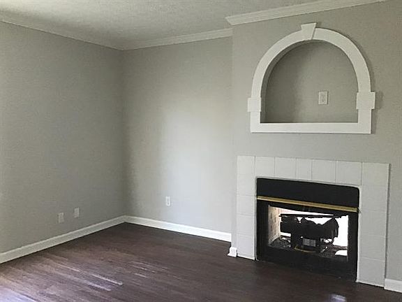 3rd image of 212 Marjoram Dr