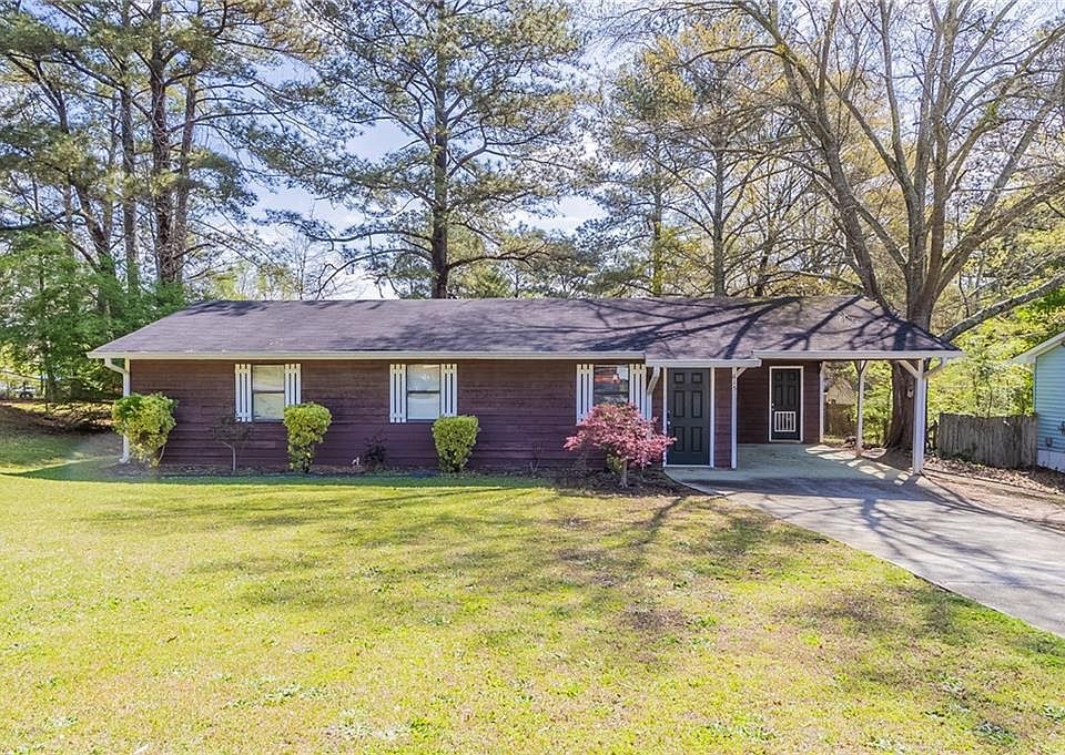 1st image of 615 Lakeridge Cir SE