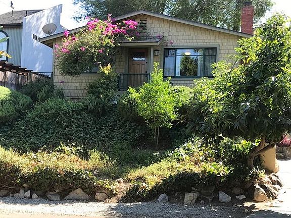 3rd image of 1287 Montecito Dr