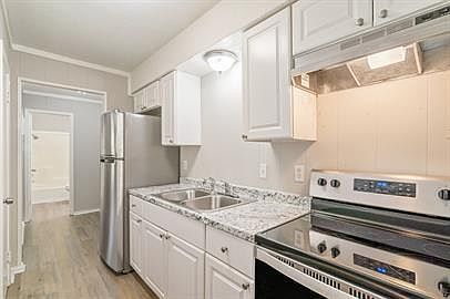 1st image of 1309 E 1st Ave