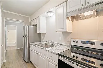 1309 E 1st Ave Photo 1