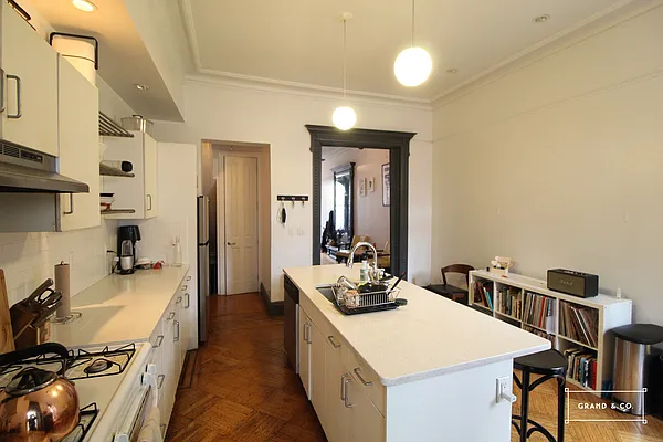 Rented by Grand & Co. | media 1