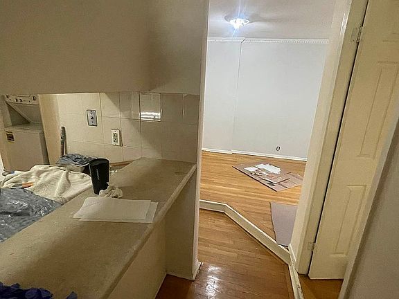 2nd image of 100 Neptune Ln #A