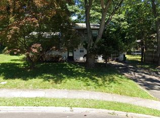20 Charles Ln, Spring Valley, NY 10977