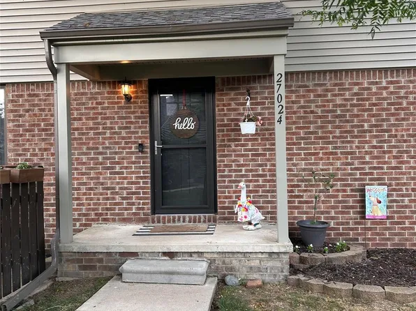 27024 Winchester St #11, Brownstown, MI 48183