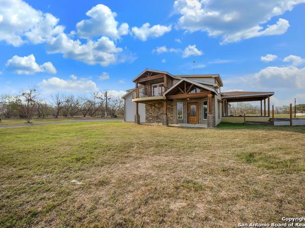 Devine TX Real Estate - Devine TX Homes For Sale | Zillow