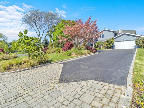 2nd image of 25 Kristi Dr