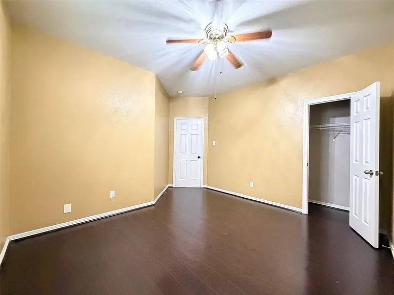 211 Briar Trace Ln — Photo 18