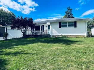 3856 Palmetto Dr, Youngstown, OH
