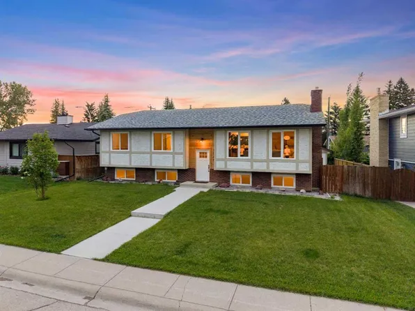 1575 SW Lake Bonavista Dr SE, Calgary, AB T2J 2X8