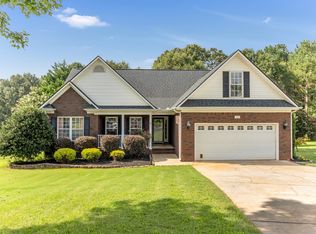 449 Shallowford Dr, Boiling Springs, SC 29316