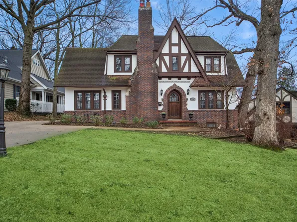 5708 Waterbury Rd, Des Moines, IA 50312